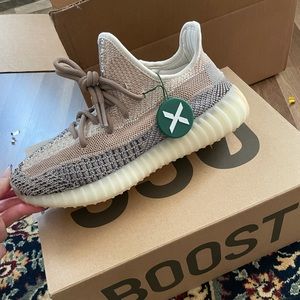 Yeezy boost 350 v2 ash pearl